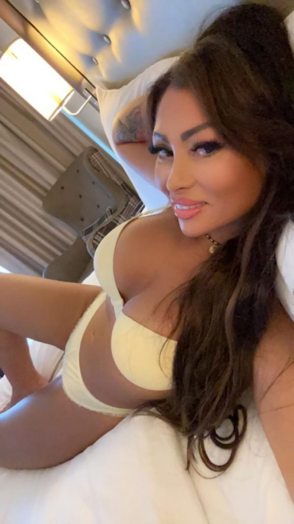 Russian escort from Lou in Dubai